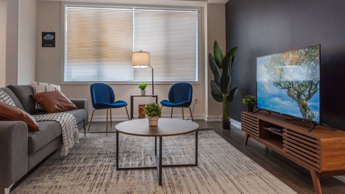 Caledonia House | Brand New Hamilton 4Bdrm Home+Spacious+Fam+Airport