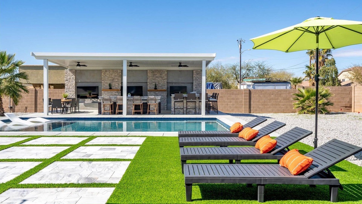 Paradise Valley Village House | Brand New Heated Pool | 6BR Escape | Golden Tee