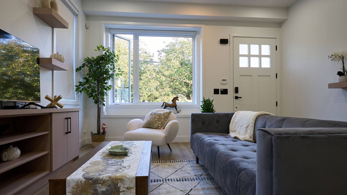 Renfrew-Collingwood House | Brand New Home Near by Joyce Station/ Metrotown/DT in Vancouver/4 bedrooms