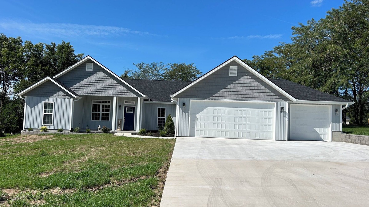 Warsaw House | Brand New Home near Truman Lake with New Hot Tub, Access to Boat Ramp/Marina.