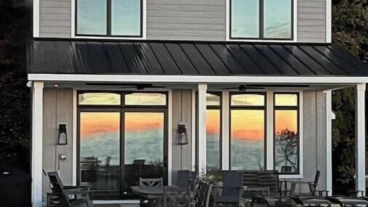 Mears Cottage | BRAND NEW- Juniper Cottage onLake Michigan! Low bluff, new stairs and beach!