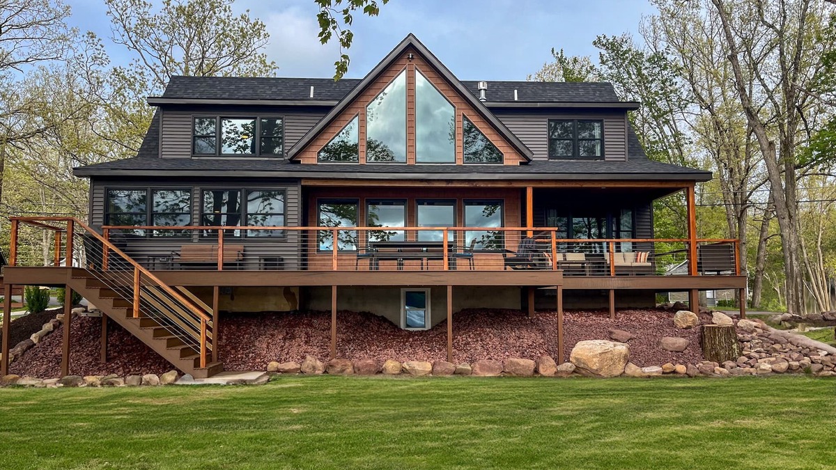 Penn Lake Park House | Brand New Lakefront Cabin w/Firepit and Boats