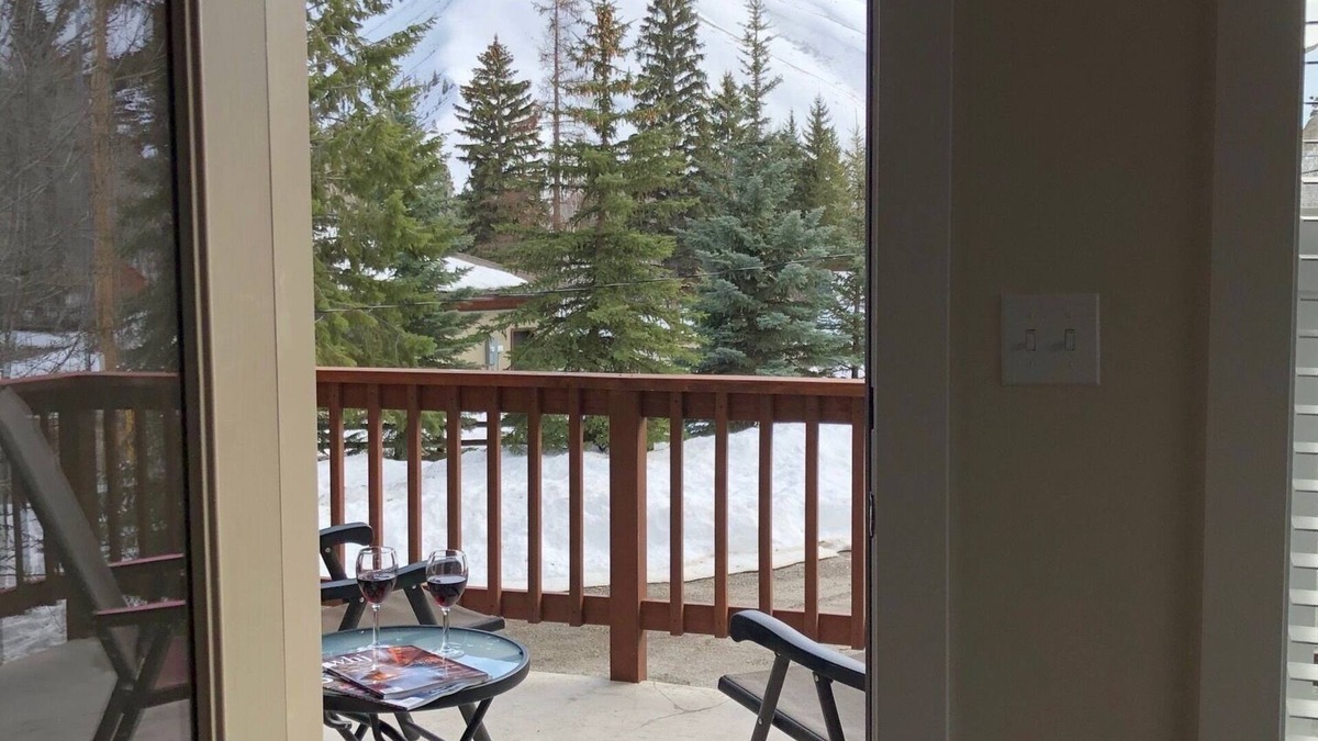 Hailey House | Brand new loft retreat with sweeping mountain views