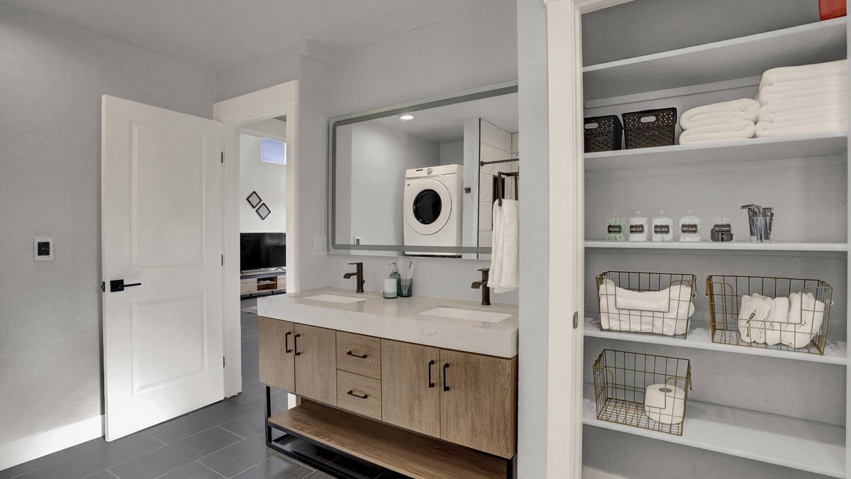 Colorado Springs Cottage | Brand New Luxury 1-Bedroom Minutes from Downtown & Hiking