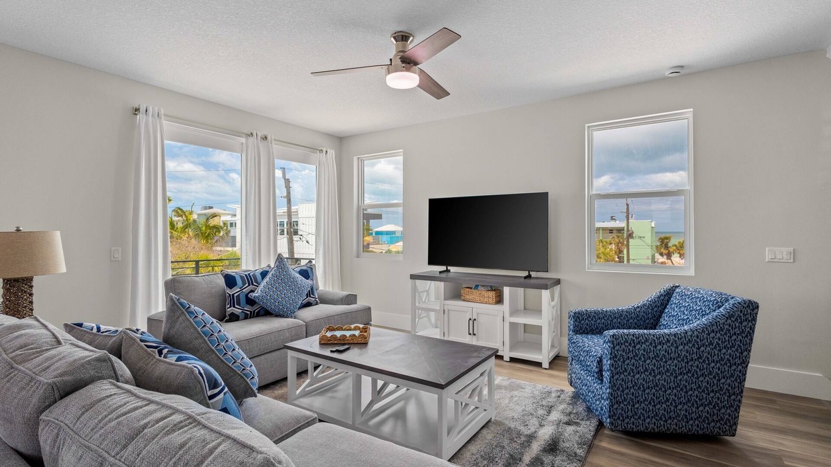 Bradenton Beach House | Brand new luxury duplex w/private pool, roof top decking, w/ds, & gulf views
