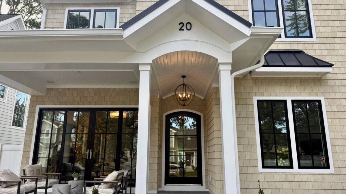 The Pines House | Brand New Luxury oasis -weekly rates!