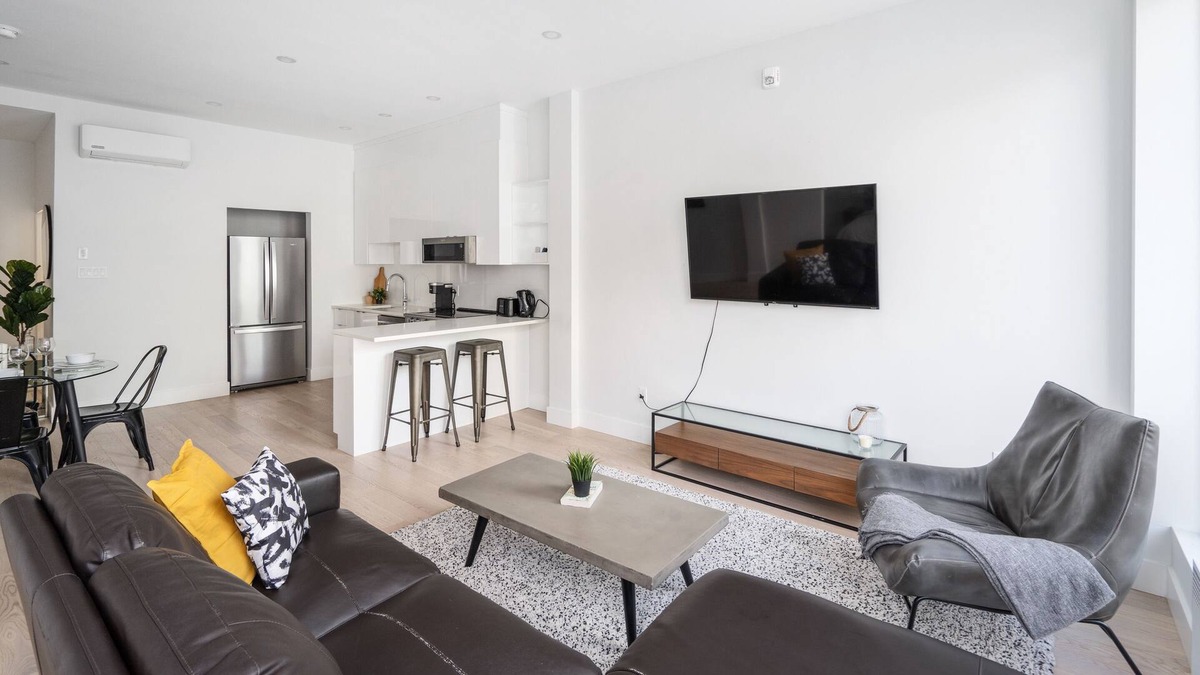 Latin Quarter Apartment | Brand new Luxurious oneBDR with private parking