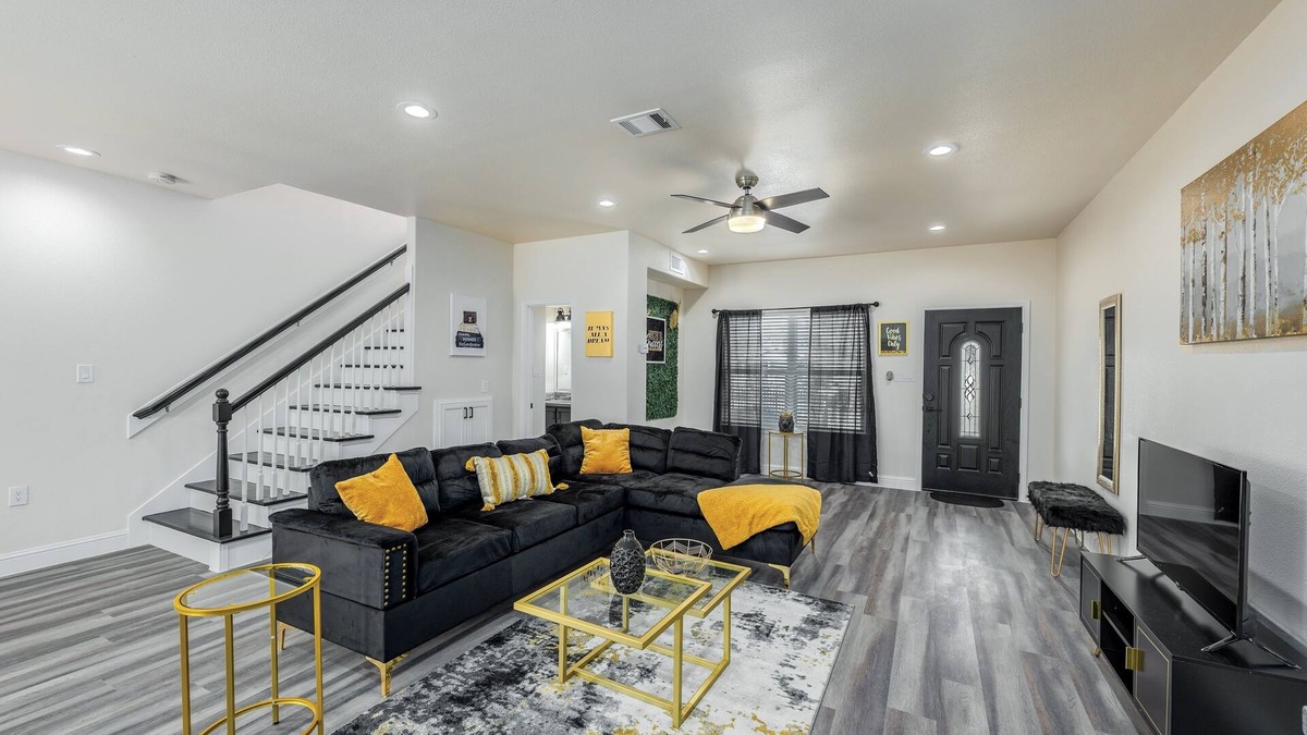 Greater East End House | Brand New Luxury Home East Downtown