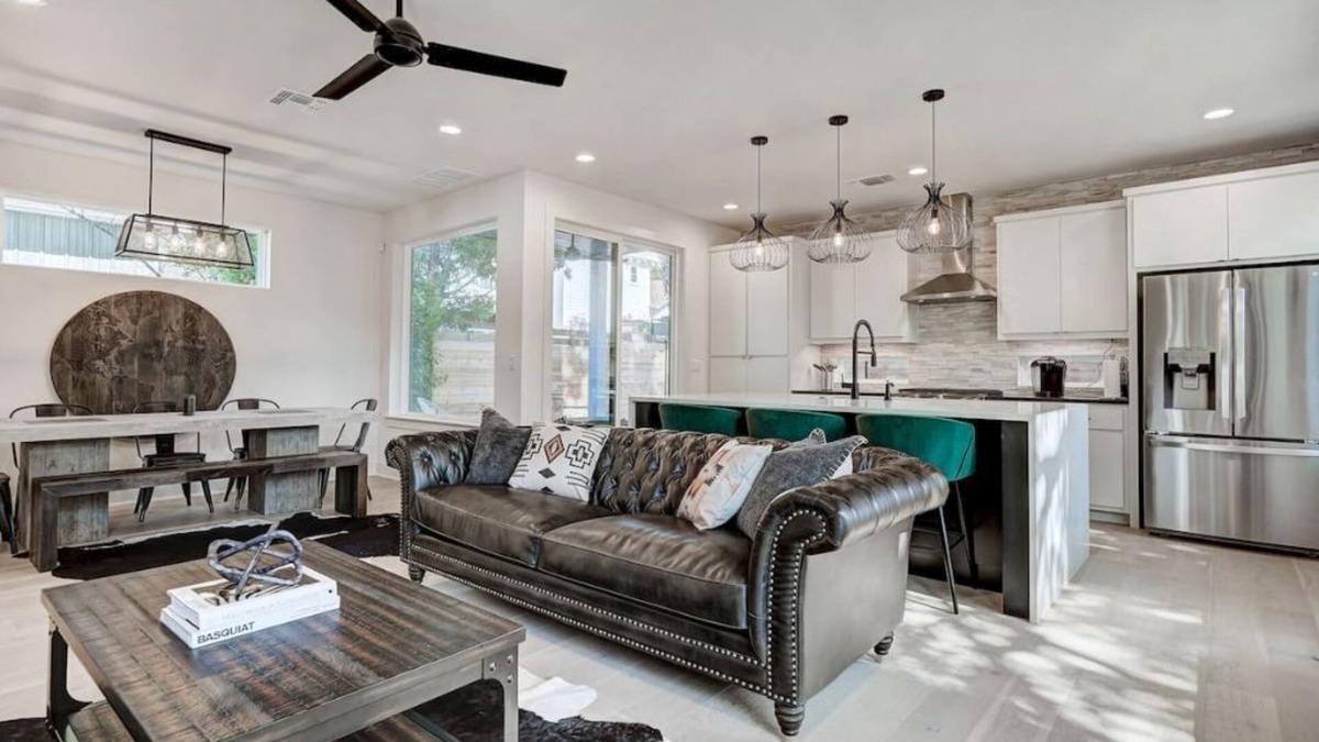 Swede Hill House | Brand New Luxury House Next to Downtown