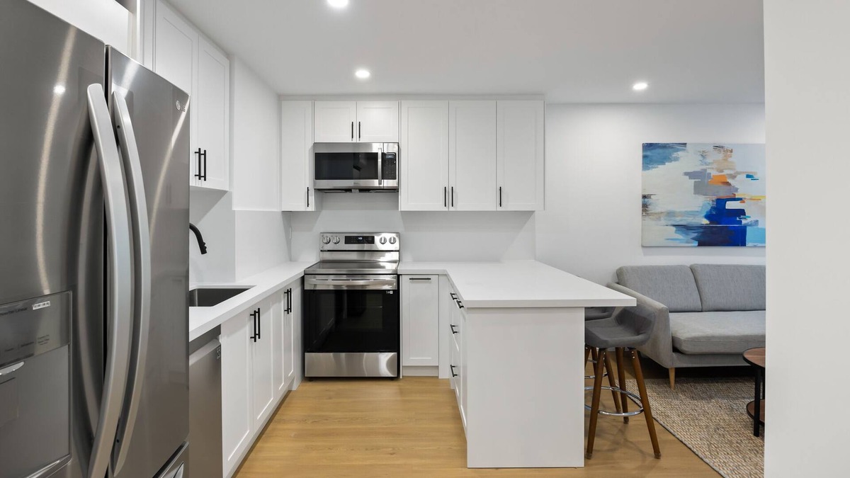 Forest Hill South Apartment | Brand New Modern 2 Bedroom Unit in the heart of Midtown
