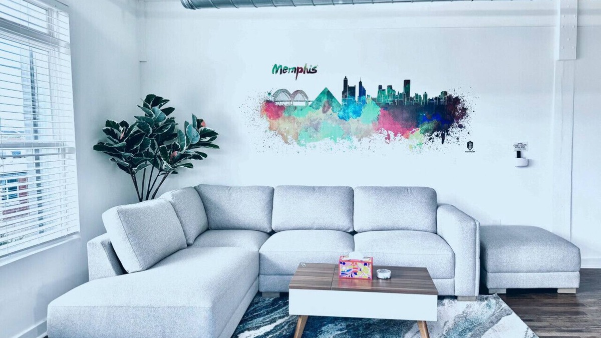 Downtown Memphis Apartment | BRAND NEW Modern Spacious Loft in Downtown with free parking