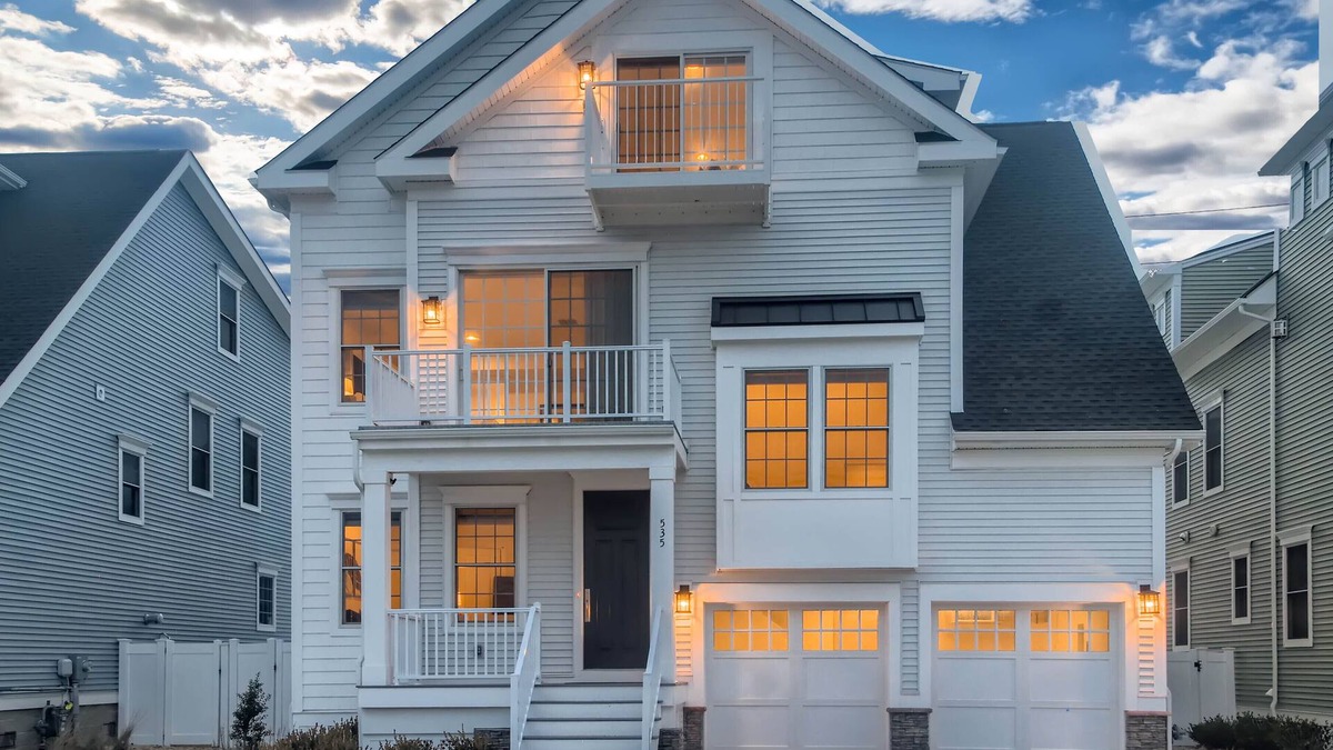 Normandy Beach House | Brand New - Ocean View - Steps to Beach- With Private Pool