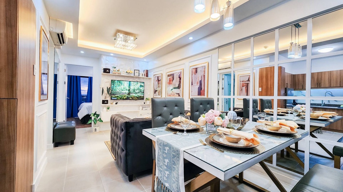 Paranaque Condo | BRAND New Reina Suites 2BR,200 Mbps Fast Internet,Swimming Pool+Airport Shuttle
