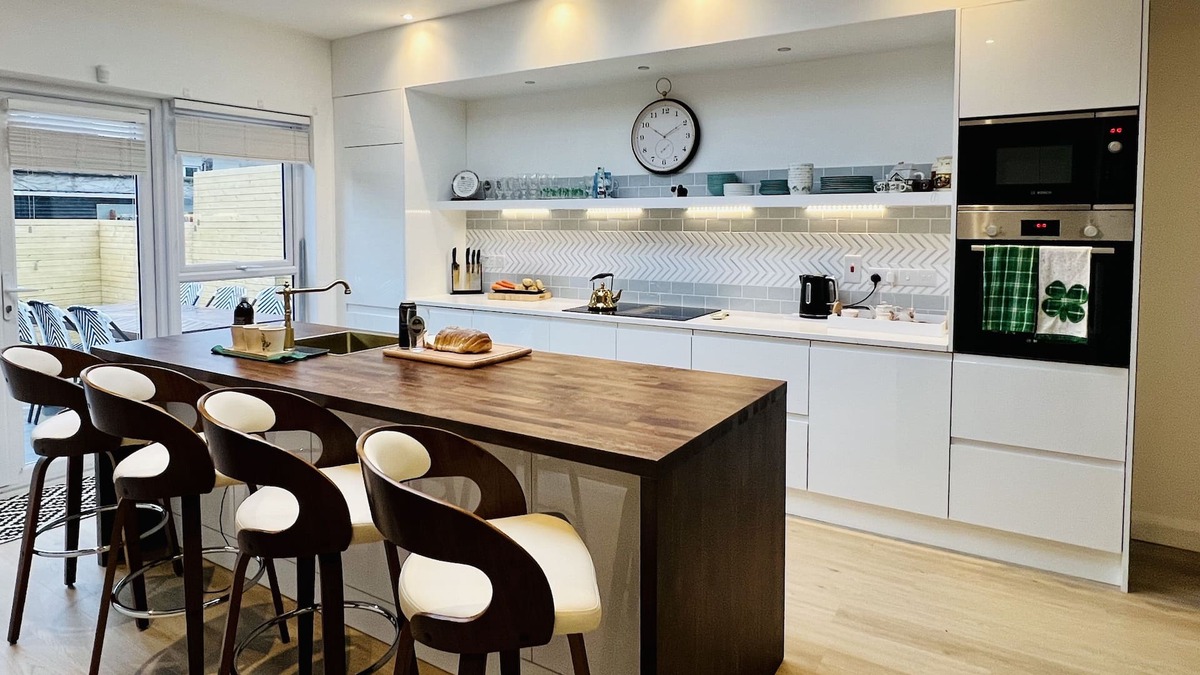 Dublin House | Brand New Renovation: Dublin central: Gilligan House
