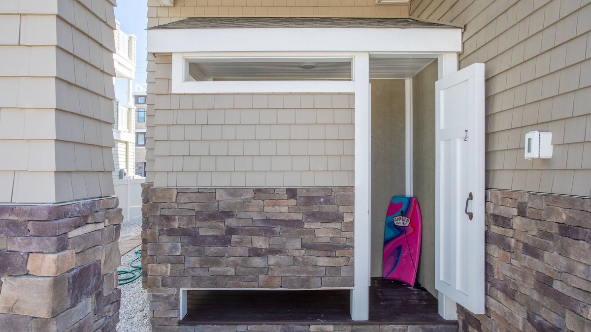 North Beach Haven House | BRAND NEW! Second From Beach - Coastal Modern Six Bedroom