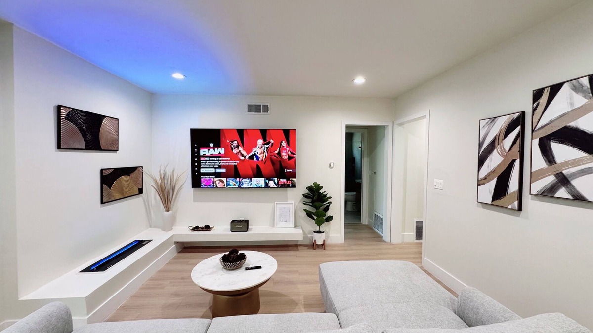 Bonita House | Brand New San Dimas Retreat, minutes to Trails/Raging Waters