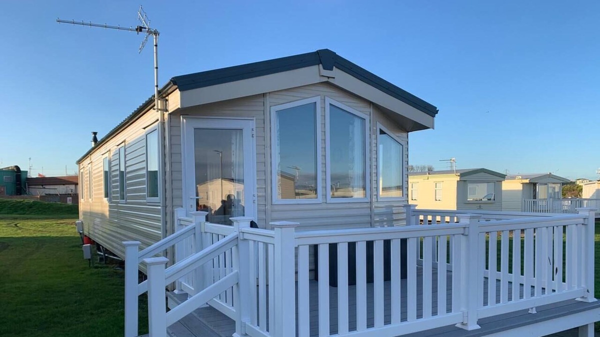 Woodhorn House | Brand new Seaview Caravan - sleeps 8 - Large 8 ka