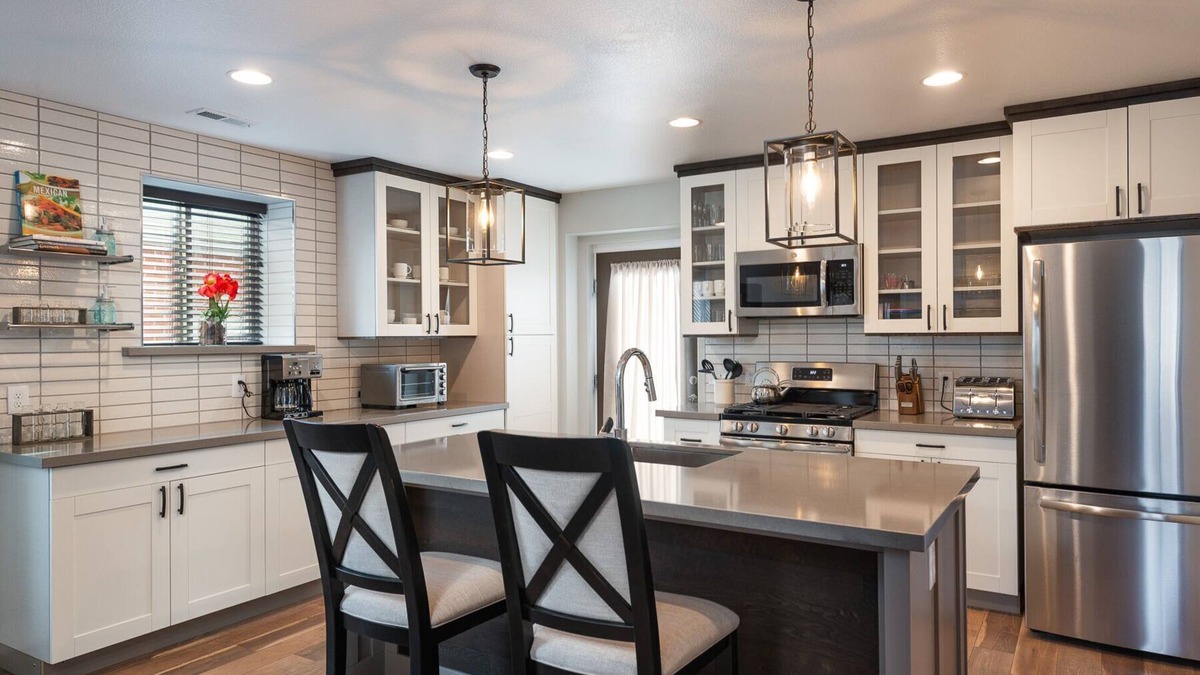 Skyland House | Brand New Spacious 4 bed, 4 bath, game room, deck, patio, 2 porches
