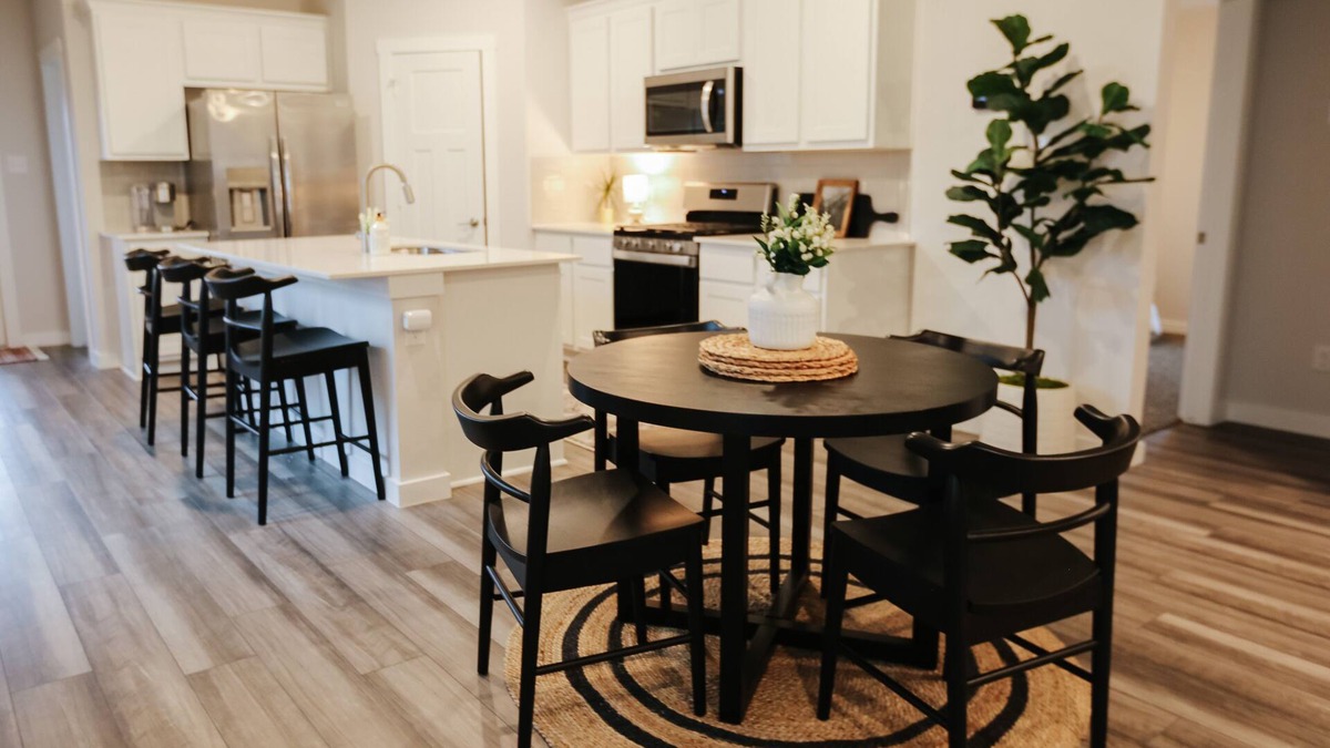 College Station House | Brand New Stylish Getaway house in the Heart of Aggieland!