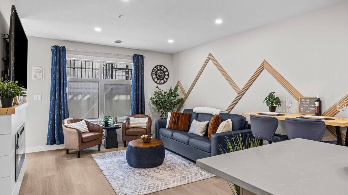 Harvie Heights Apartment | Brand new Townhouse at Gates to Banff National park - Mountain Views and Hot Tub