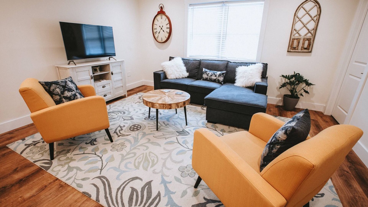 Point Pleasant Beach Apartment | Brand New Downtown Apartment Near restaurants and 7 blocks from Beach.
