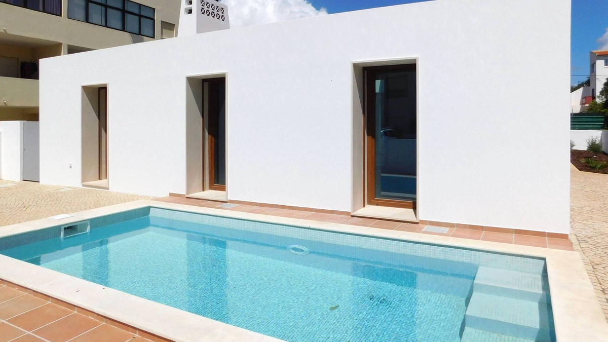 Alvor Villa | Brand New Villa with Private Pool and Lovely Garden near the beach.n