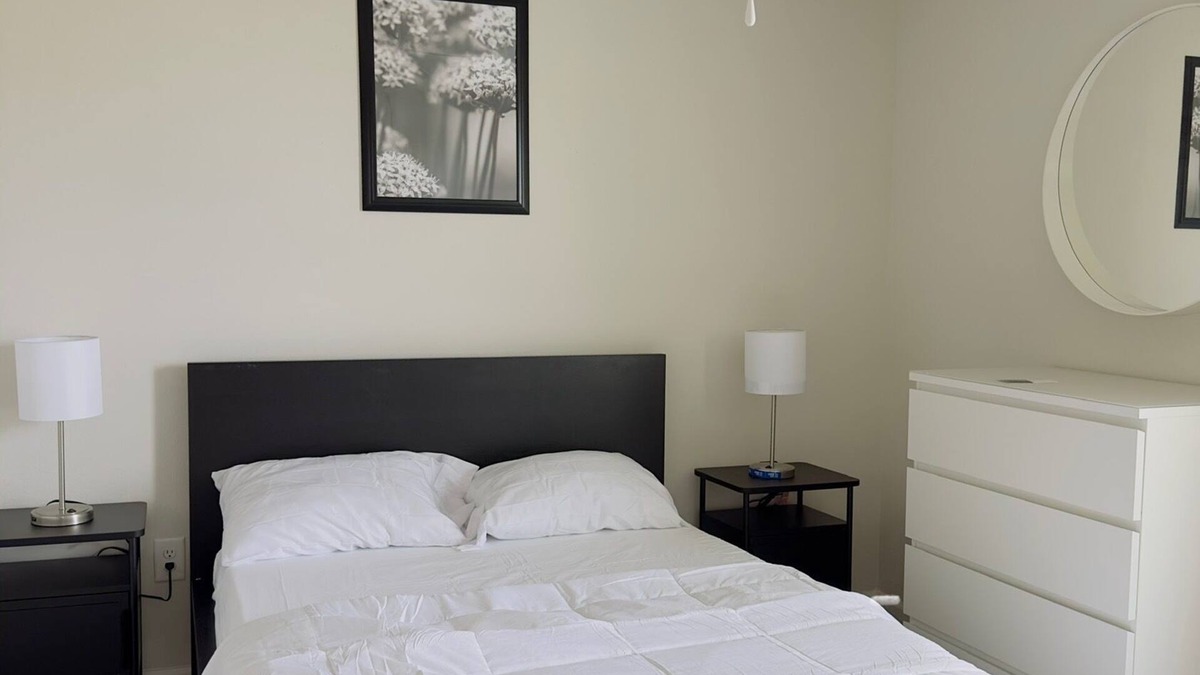 Seffner Community Alliance House | Brandon Hideaway – View Suite/Single room with shared bathroom