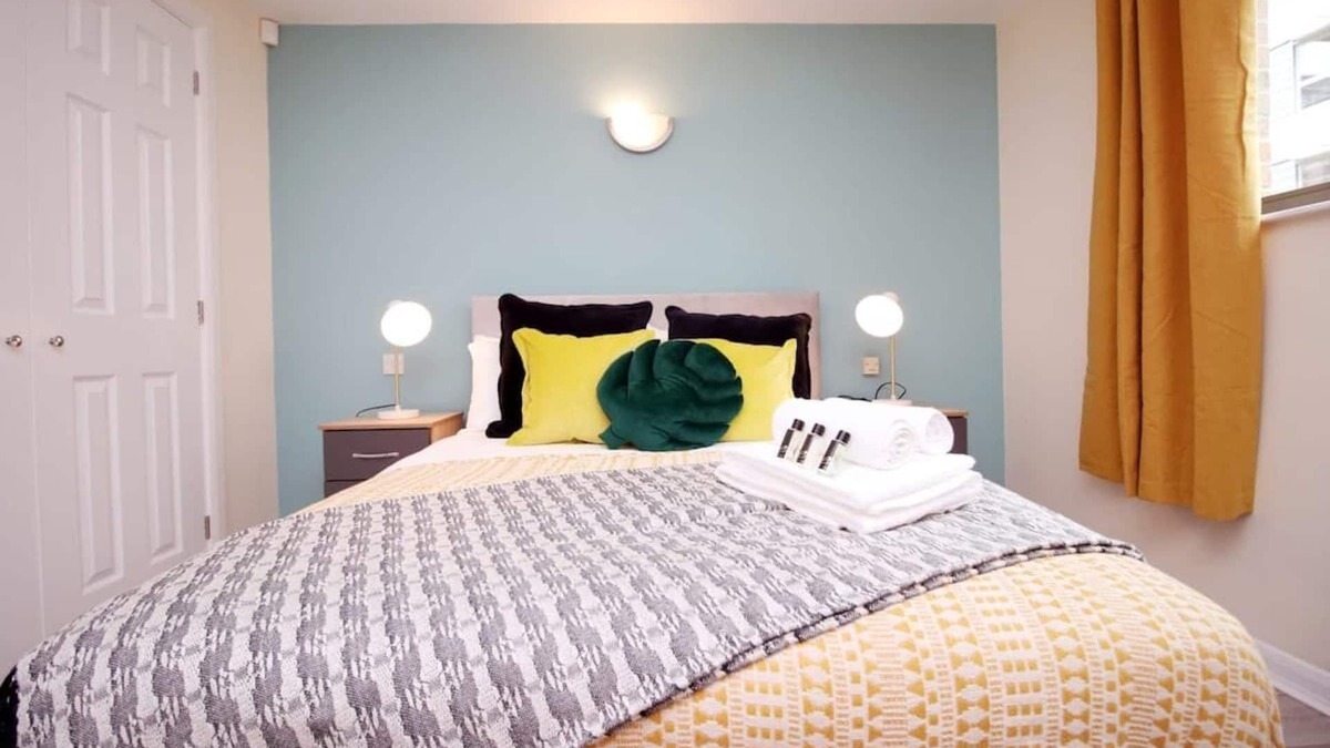Harbourside Apartment | Brandon Hill Villa (with private terrace)