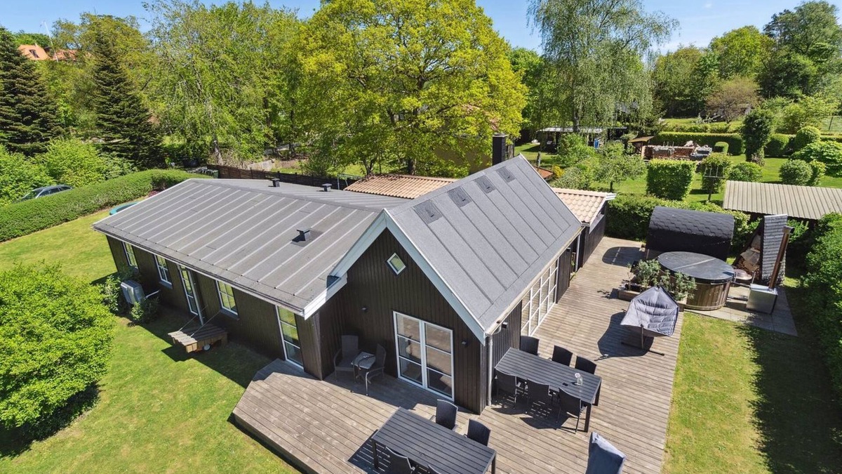 Lyngsbæk Strand House | "Branko" - 200m from the sea by Interhome