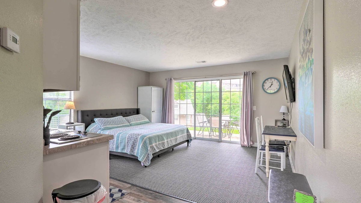 Table Rock Apartment | Branson Studio: 3 Mi to Ozark Hills Winery