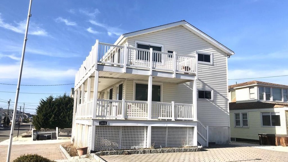 North Beach Haven House | Brant Beach Oceanside Pet Friendly Second Floor Duplex Ocean Views 14018