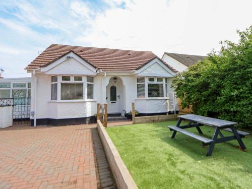 Llanasa House | Branwen