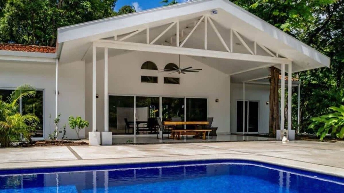 Brasilito House | Brasilito House and Apartment with Pool Sleeps 8