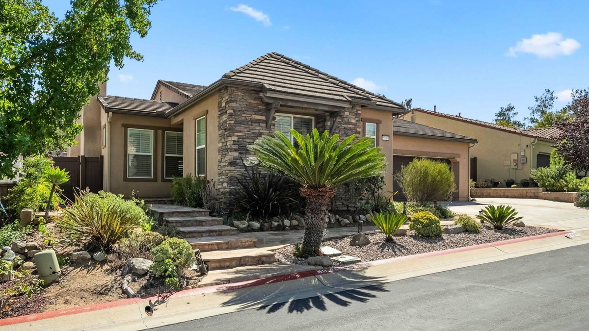 Woods Valley House | Brasswood Glen - Casino