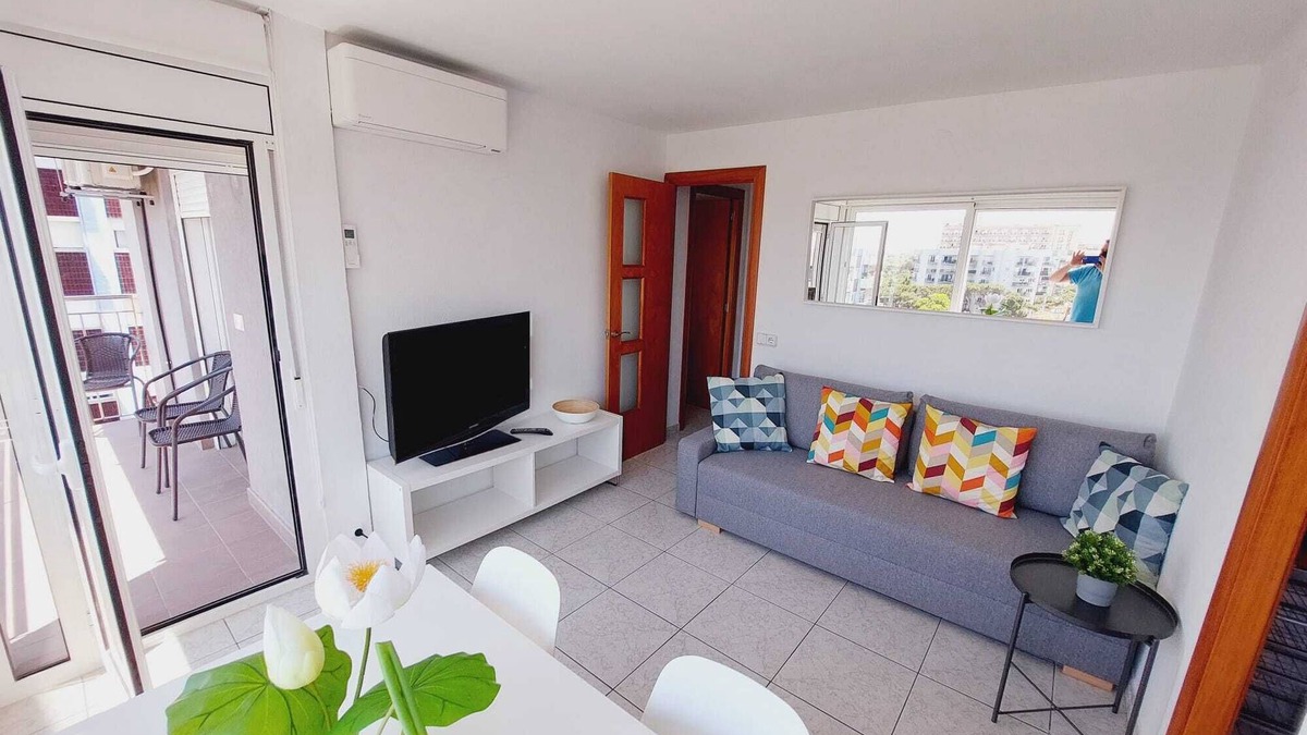Blanes Apartment | Bravaholidays-112-Sea views and pool. 1st line beach, Wifi and Air Conditioning.