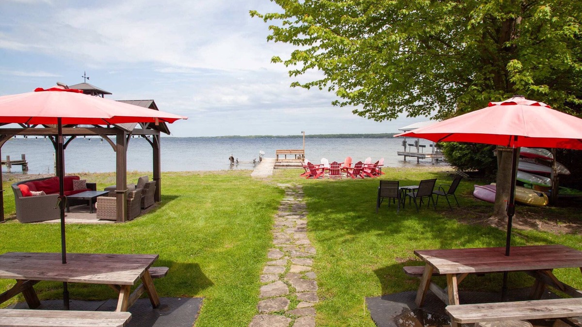 Geneva House | Break Away Hot Tub, Lake Access & Game Rooms