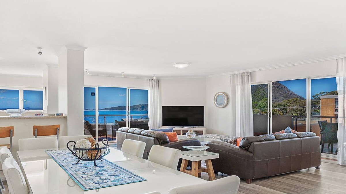 Shoal Bay Apartment | Breakwater Apartment 205 - Shoal Bay Views for miles