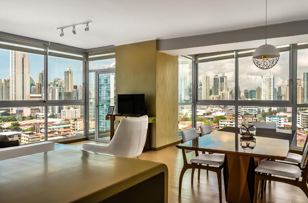 Tumba Vieja Apartment | Breath-taking Apartment - PH Quartier Del Mar
