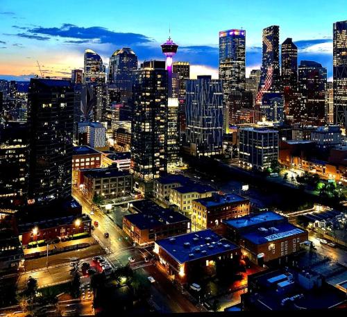 Victoria Park Apartment | Breath Taking View-4Guest DT Skyline 35th Floor