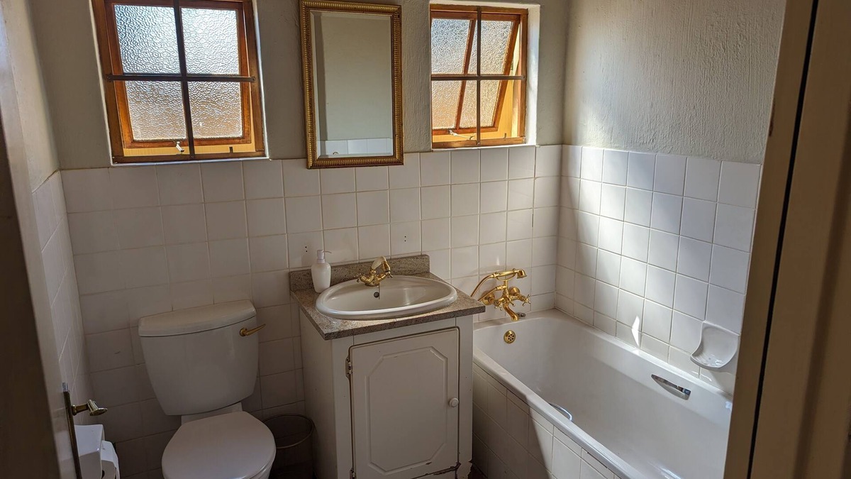 Cathkin Park Cottage | Breathe the mountain air in front of Cathkin Peak!