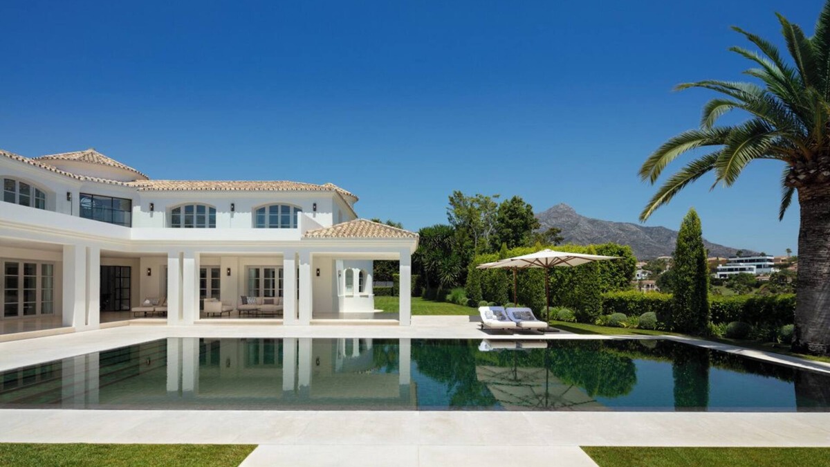 Marbella Villa | Breathtaking 6-bedrooms Property in Nueva Andalucia - Marbella