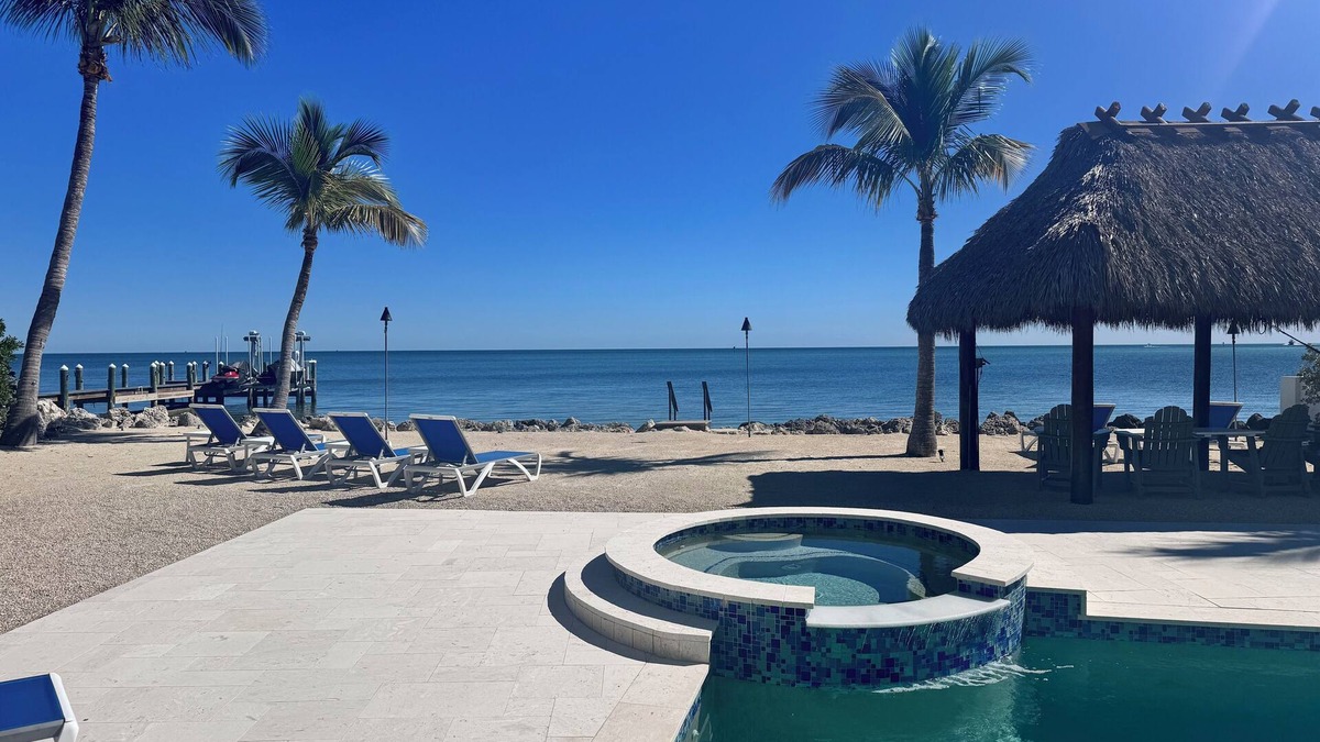 Monroe County House | Breathtaking Beach House in Key Largo Florida!