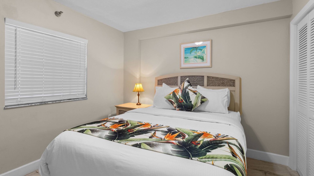 Tavernier Apartment | Breathtaking Coastal Escape! 3 Spacious Suites | Outdoor Pool + Beach Access