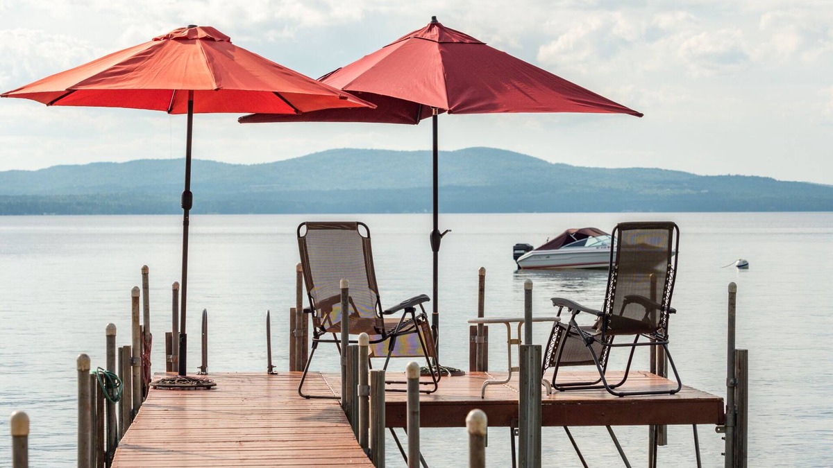 Standish House | Breathtaking Lake Views