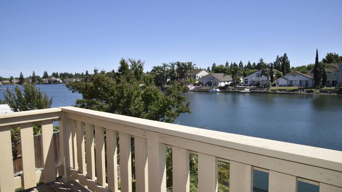 Stockton House | Breathtaking LakeFront, long term rental only, 210 dollars a day, 30 days up.