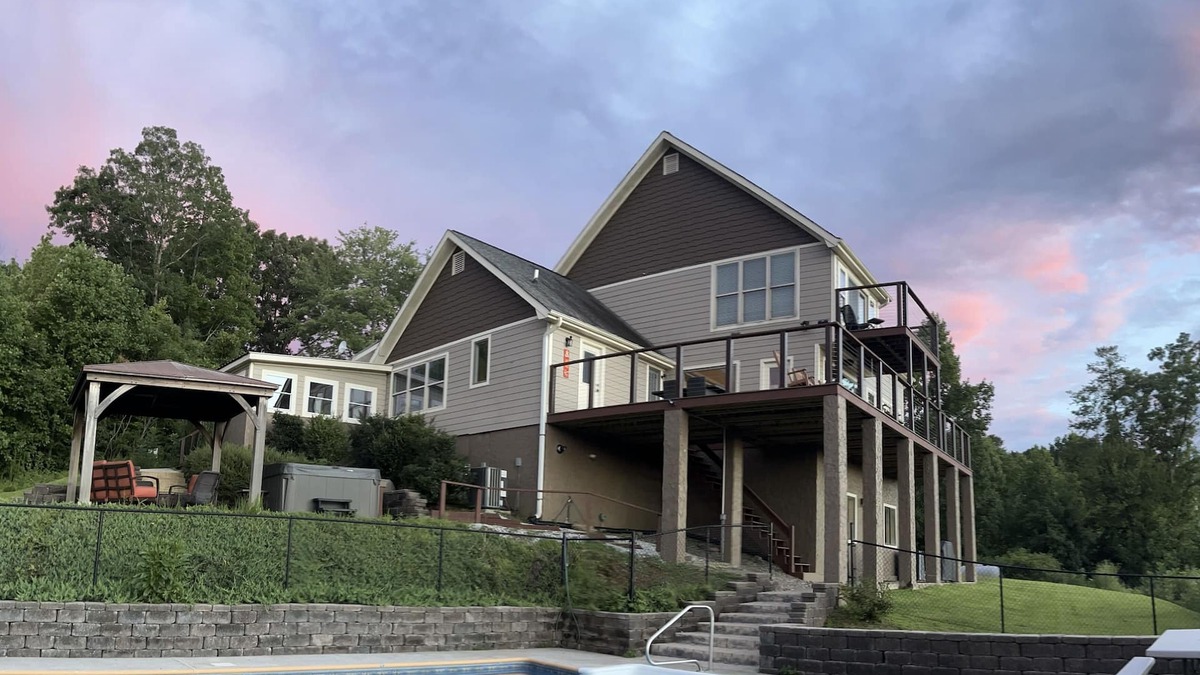 Tarheel Cabin | Breathtaking Mountain/Water Views/Private Pool/Hottub/4.4 miles to Casino