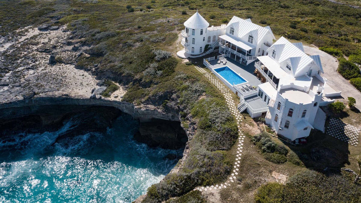 Gregory Town Villa | Breathtaking Ocean front Villa, Amazing Views