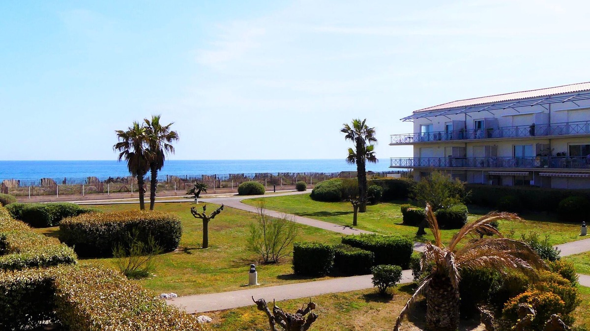 Frontignan Apartment | Breathtaking sea views