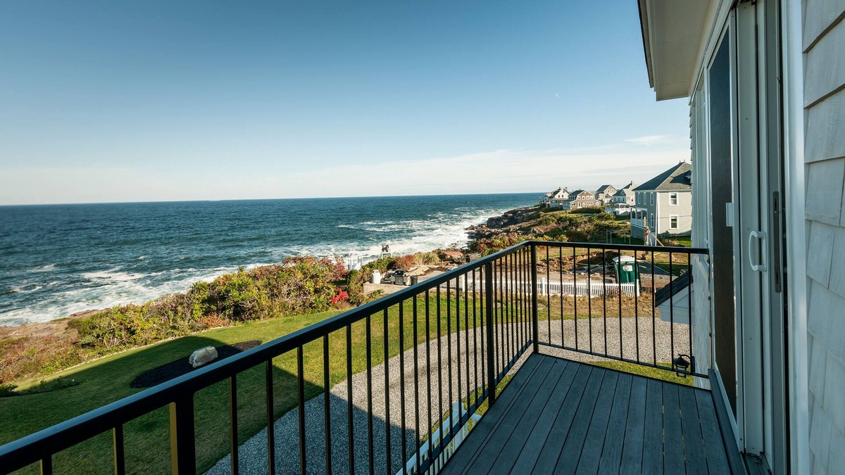 York Beach House | BREATHTAKING SEASIDE BUNGALOW COMPLETE LUXURY AMAZING VIEWS !