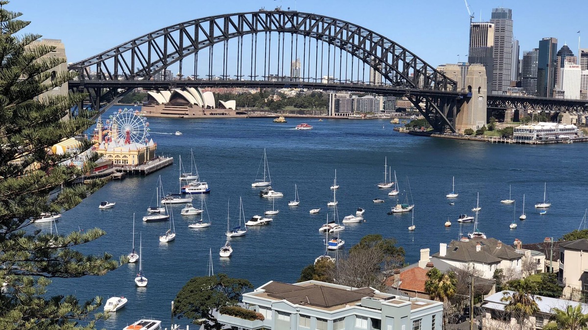 Lavender Bay Apartment | Breathtaking Sydney Harbour Views from Stylish Harbourside Studio